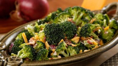 sarımsak Soslu Brokoli Salatası