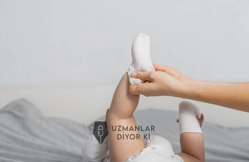 bebeklerde çorapla uyumanın zararları